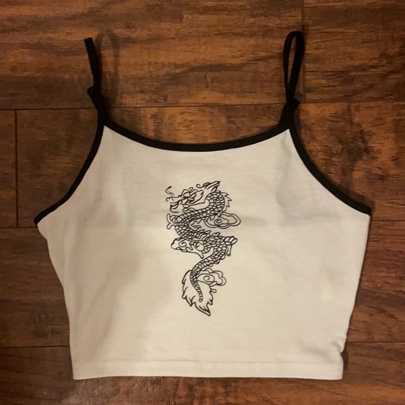 New Without Tags SHEIN White & Black Dragon Crop Top - Picture 4 of 11